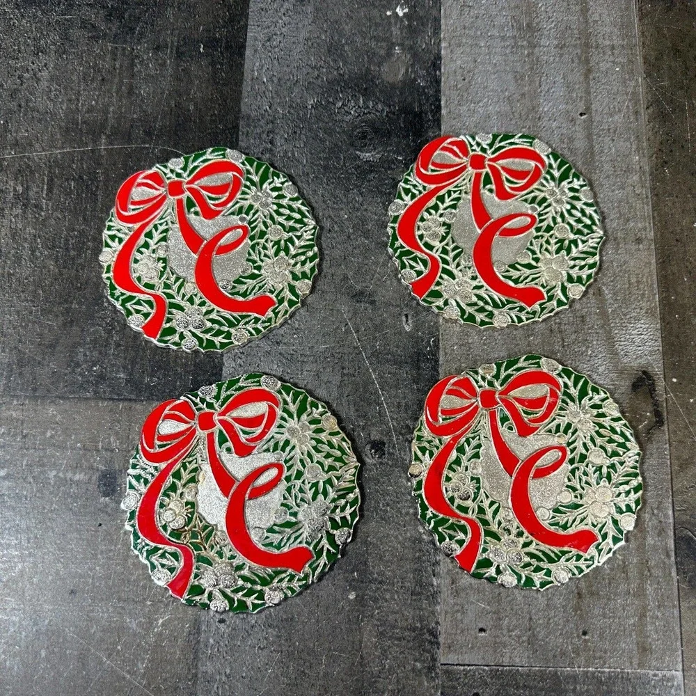 4 Vtg Heavy‎ Xmas Wreath Coasters Silver Red Green Japan Felt Back Tarnish Free